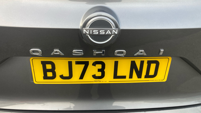 Nissan Qashqai 1.3 DiG-T MH 158 Acenta Premium 5dr Xtronic Petrol Hatchback